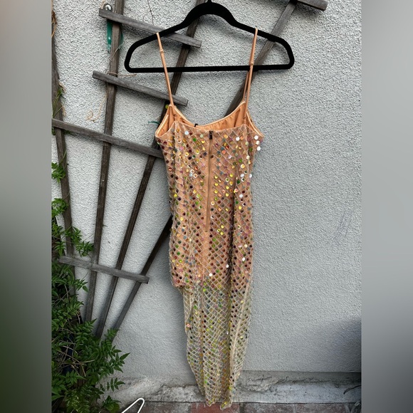 Elliatt Cabana Embellished Sequin Midi Dress in Multi New with Tags! - Picture 11 of 12